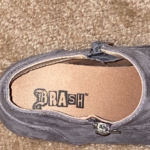 Brash Gray Suede Sneaker Wedge Size 7 - Picture 3 of 3